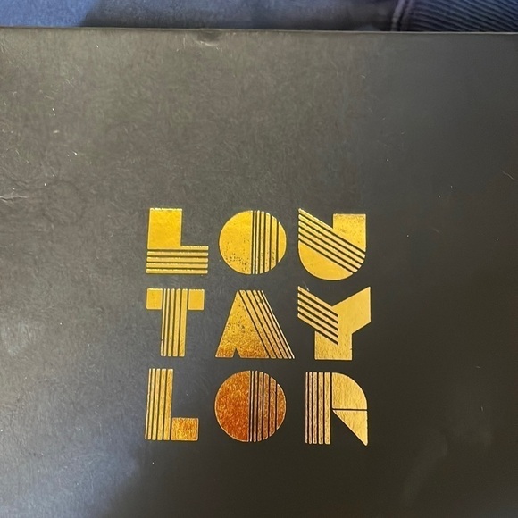 NIB Lou Taylor Iris Apfel Brooch - Picture 2 of 3